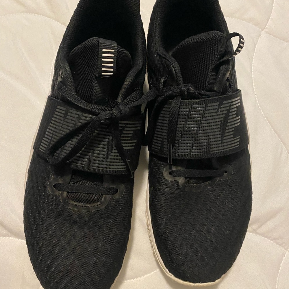 Nikes size 9.5